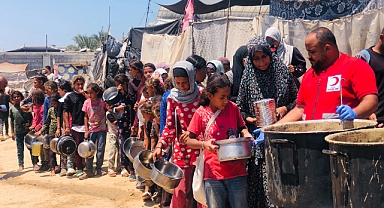 Türk Kızılay’dan kıtlığın eşiğindeki Gazze’ye gıda desteği