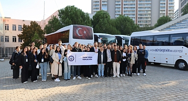 ADÜ Yapay Zekâ Topluluğu, Ege Bilişim Zirvesi'ne Katıldı