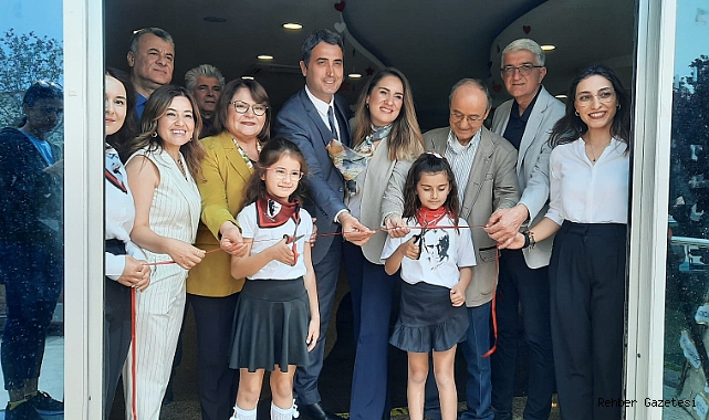“Büyük Atatürk’ten Küçük Öyküler”
