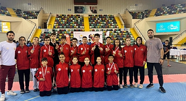 TAEKWONDO’DA MADALYA YAĞMURU: