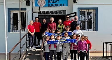 GELECEĞİN SULTANLARINA TOP HEDİYE EDİLDİ